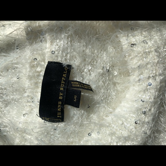 Stretch fluffy sequined sweater. - Picture 5 of 6